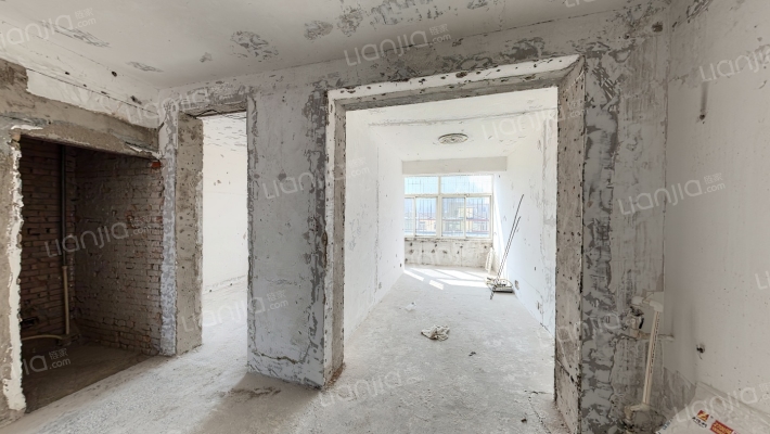 成套局宿舍二手房实景图