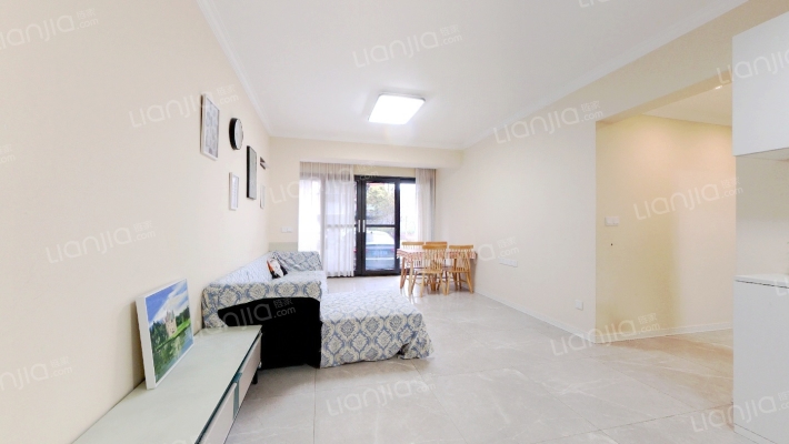 溪岸新居二手房实景图