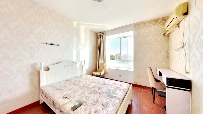 河畔雅苑二手房实景图