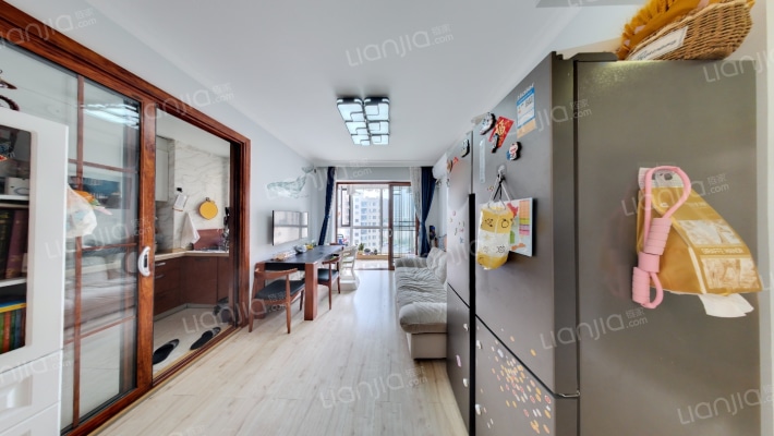 中铁诺德滨海花园D区二手房实景图