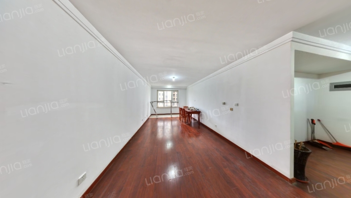 领秀珊瑚湾尚院二手房实景图