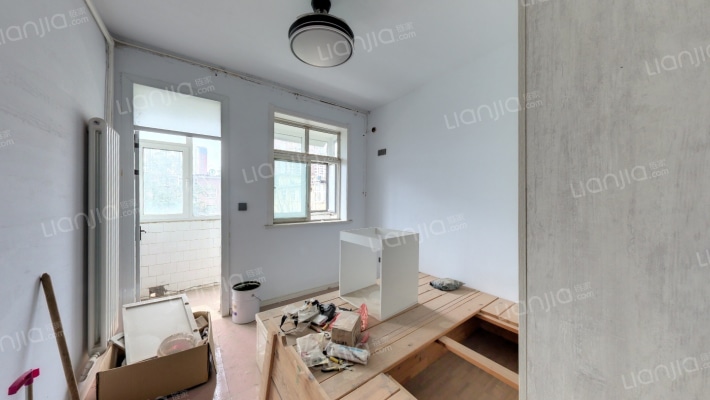 建工局安装公司家属楼二手房实景图