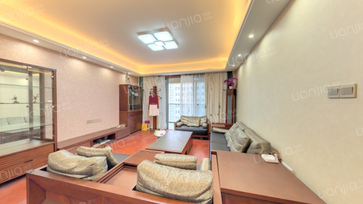 八方小区C区二手房实景图