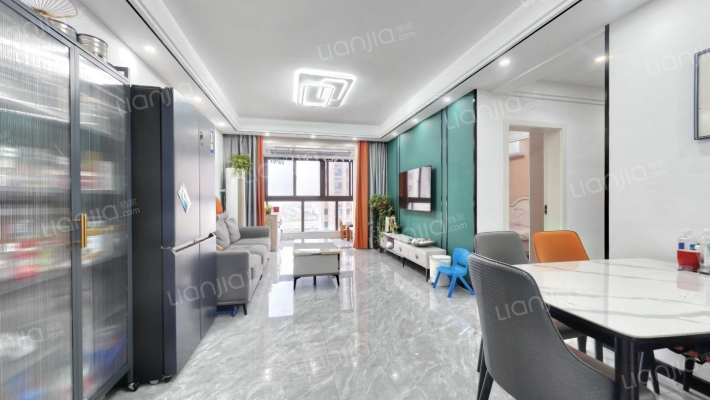 紫御天铂二手房实景图