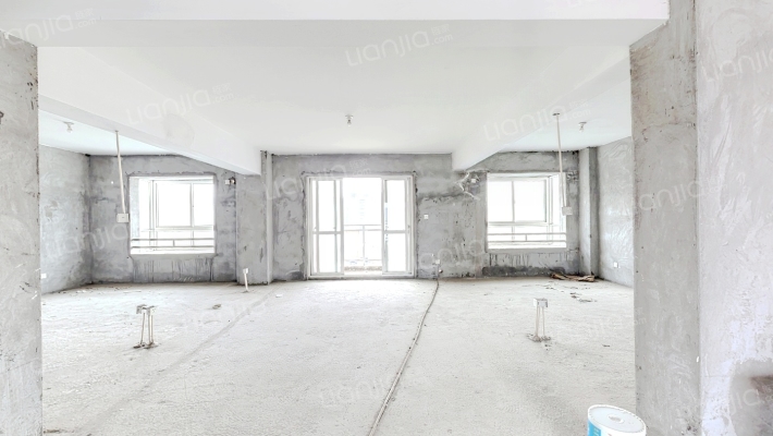 东和锦苑二手房实景图