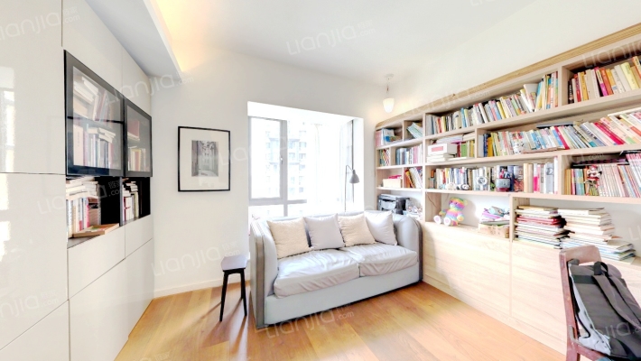 皇后国际二手房实景图