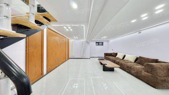 群力新苑东区二手房实景图