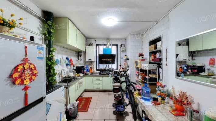 尚爱路18号院二手房实景图