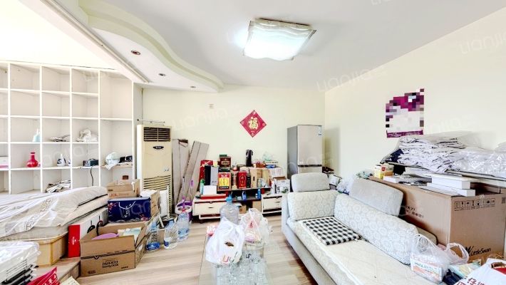 珠峰雅苑二手房实景图