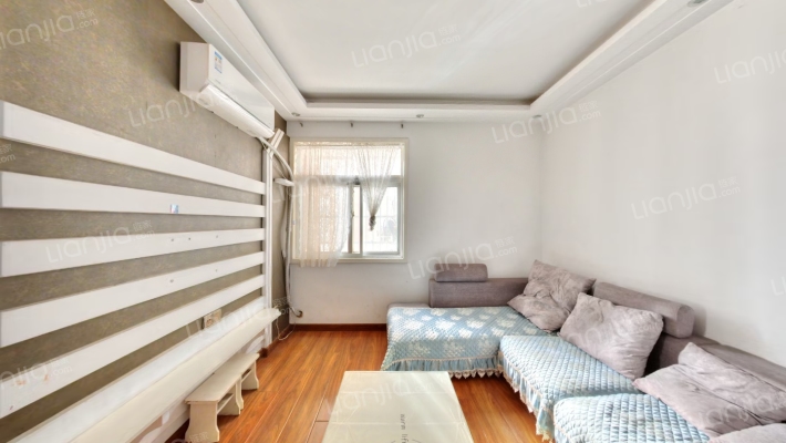 华兴滨河苑二手房实景图