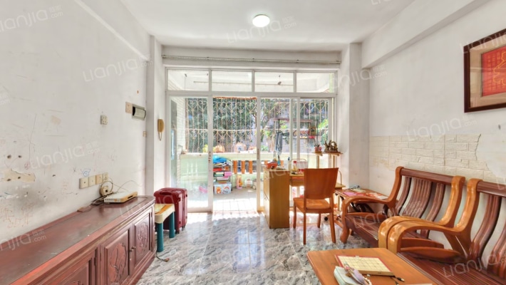 天湖上街二手房实景图