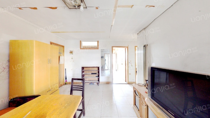 安庆路122号二手房实景图