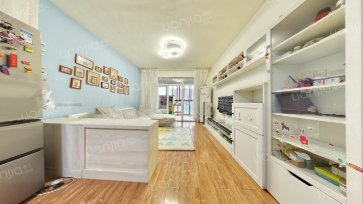 金房央座二手房实景图