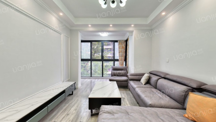 逸水青城兰卡威二手房实景图