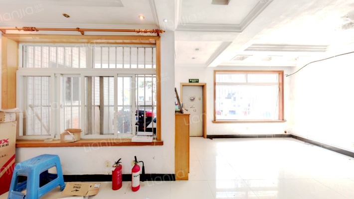 何山花园南区二手房实景图