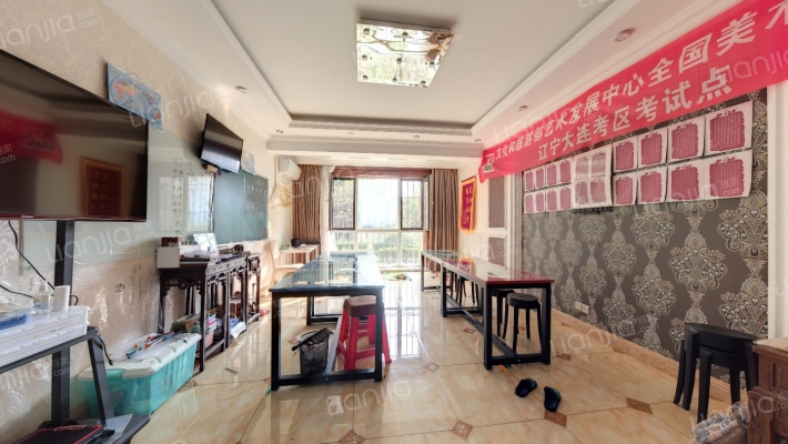 中拥塞纳城二手房实景图