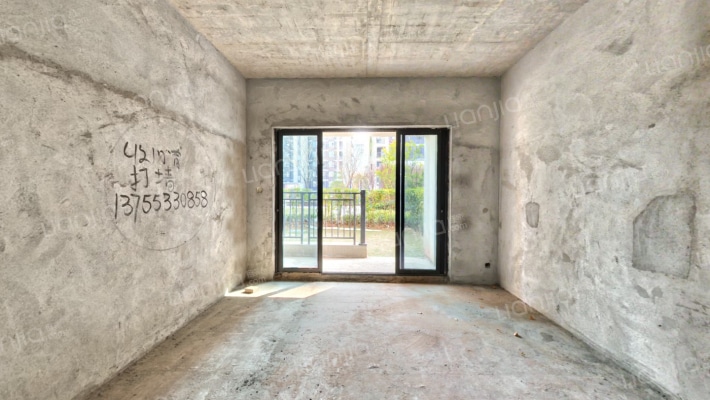 硕丰公园里二手房实景图