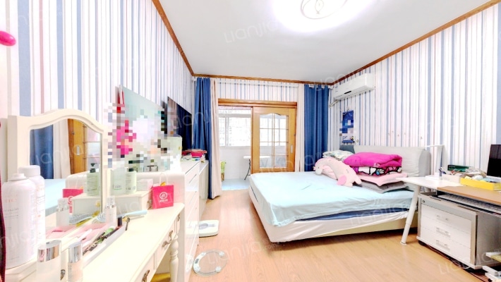 察哈尔路67号二手房实景图