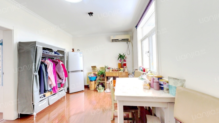 安拖新村二手房实景图