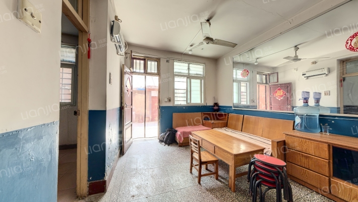 毛巾厂家属院二手房实景图