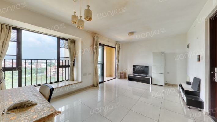 雅居乐万科热橙二手房实景图