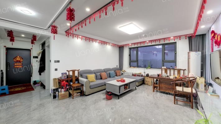 银泰名苑二手房实景图