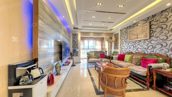 乐湾国际.依山云墅二手房实景图