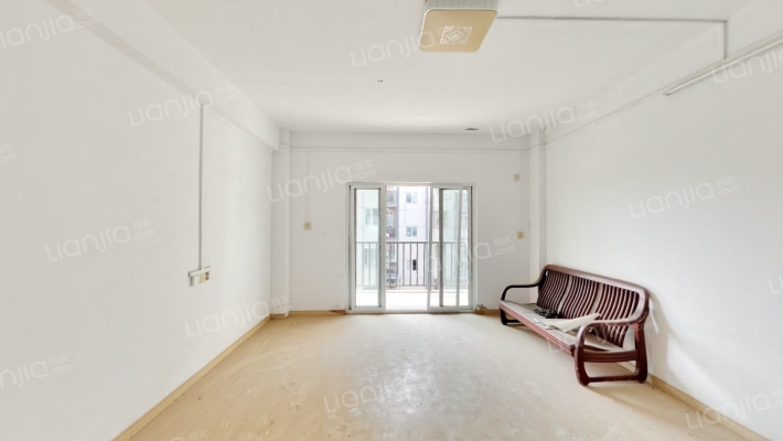 湖岸嘉苑二手房实景图