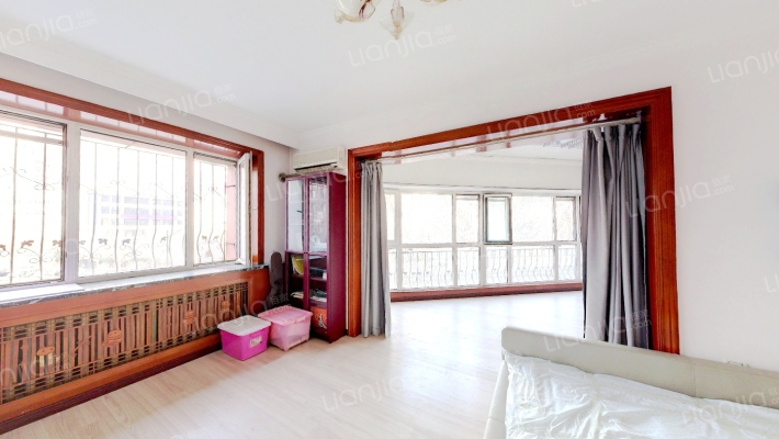 学府佳苑二手房实景图