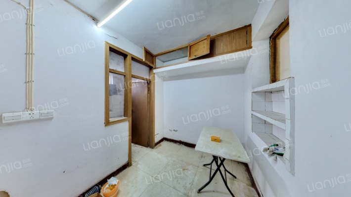 劳动路32号院二手房实景图