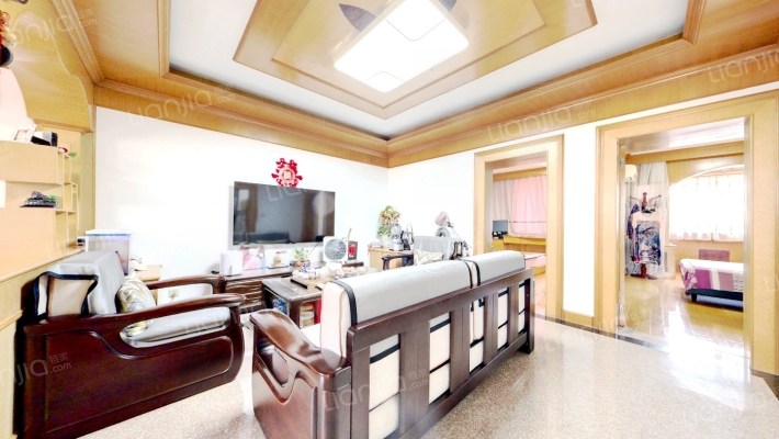 滨江花园中区二手房实景图