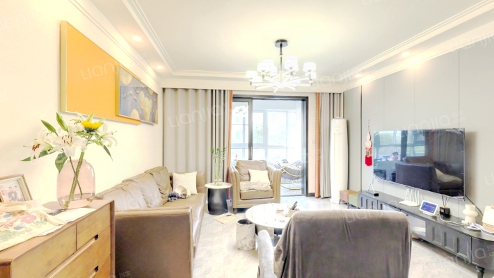 柏仕公园二手房实景图