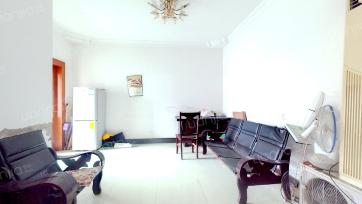 滨江易居二手房实景图