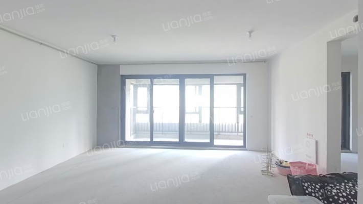 美的龙湖君兰天玺二手房实景图
