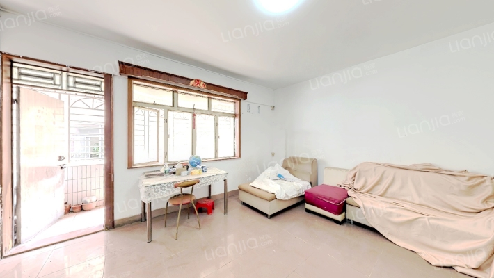 港发楼二手房实景图