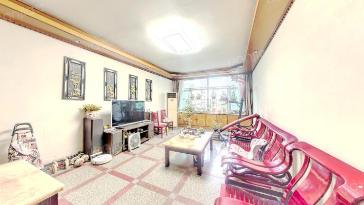 康居绣园二手房实景图