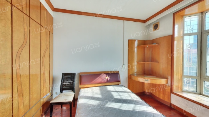 东方花园A区二手房实景图