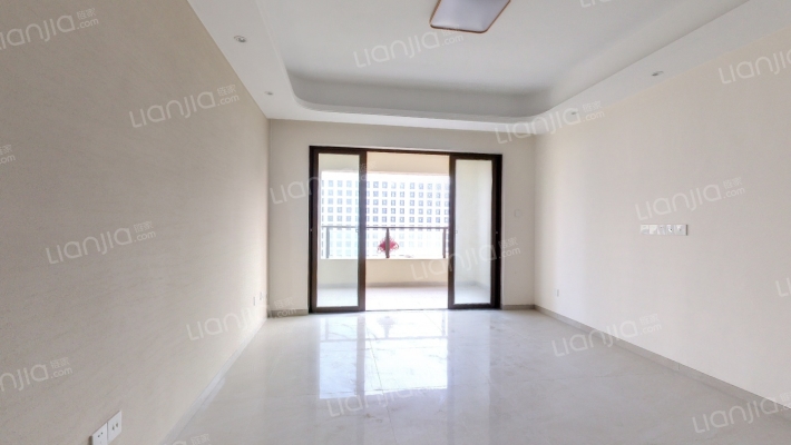 金湖壹号二手房实景图