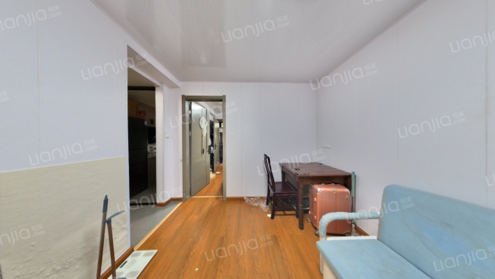 新典新村二手房实景图