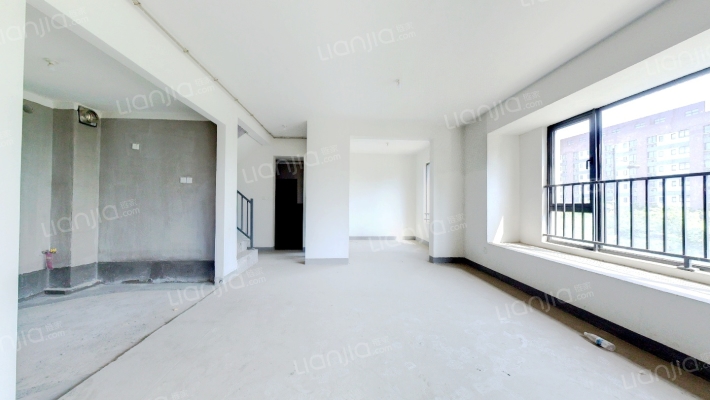 阳光城保亿翡丽云邸二手房实景图