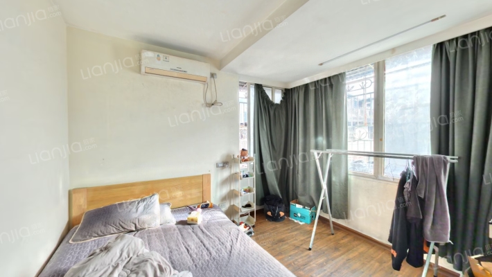 江滨西路二百四十一弄二手房实景图