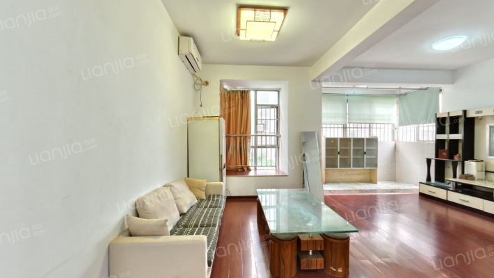 民族大道气象小区二手房实景图