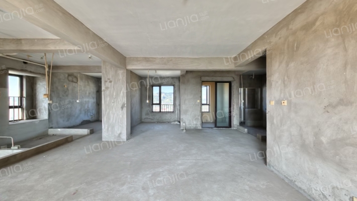 中联东郡花园二手房实景图