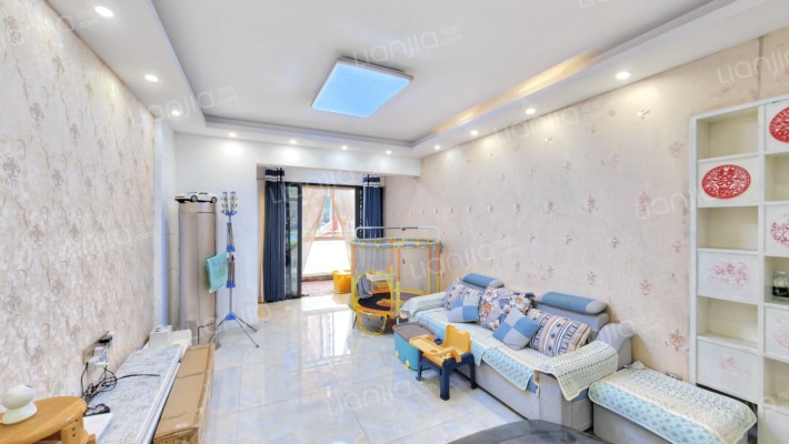 保利麓谷林语蔷薇谷二手房实景图