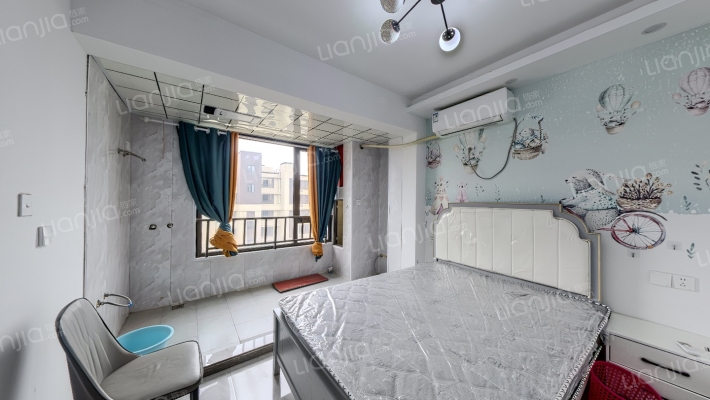 鸿翔蔚蓝海岸府二手房实景图