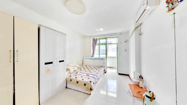 沿河楼二手房实景图