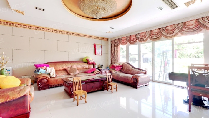 山语间二手房实景图