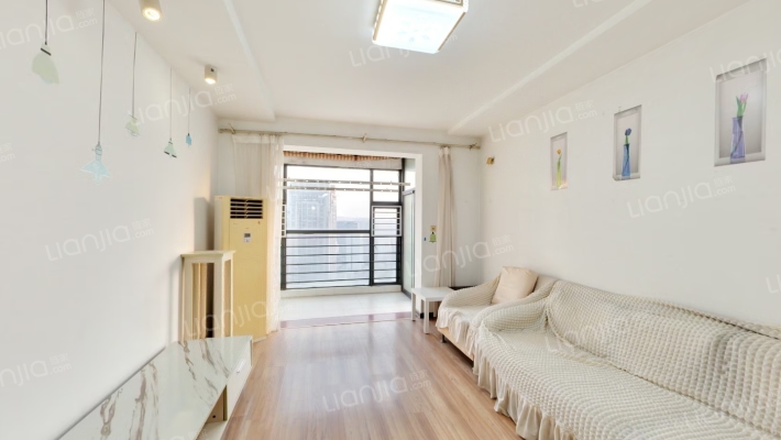 仕嘉公寓B区（绿地世纪城）二手房实景图