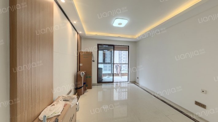 绿地朝阳中心二手房实景图