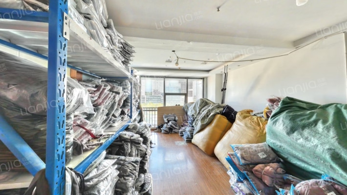 商贸城精品区二手房实景图